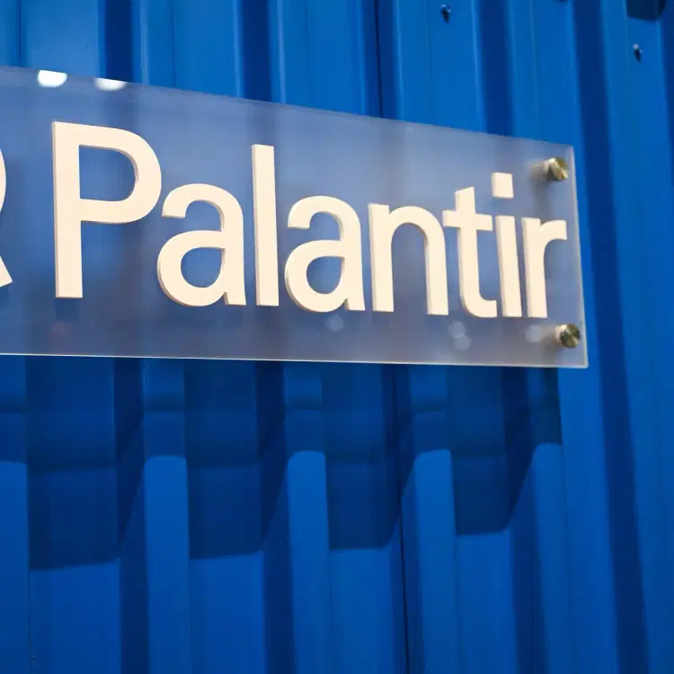 Palantir tops $1 billion in revenue for the first time, boosts guidance