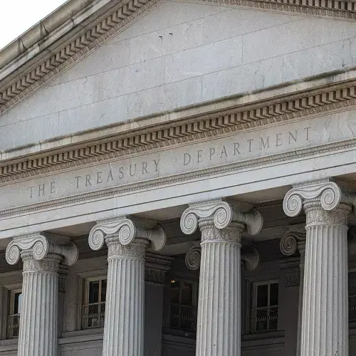 Treasuries Wrap Up Best Month Since February Ahead of Jobs Data
