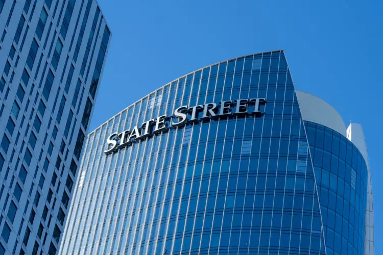 道富银行：中东战火重塑避险需求，机构美元买盘创两年新高